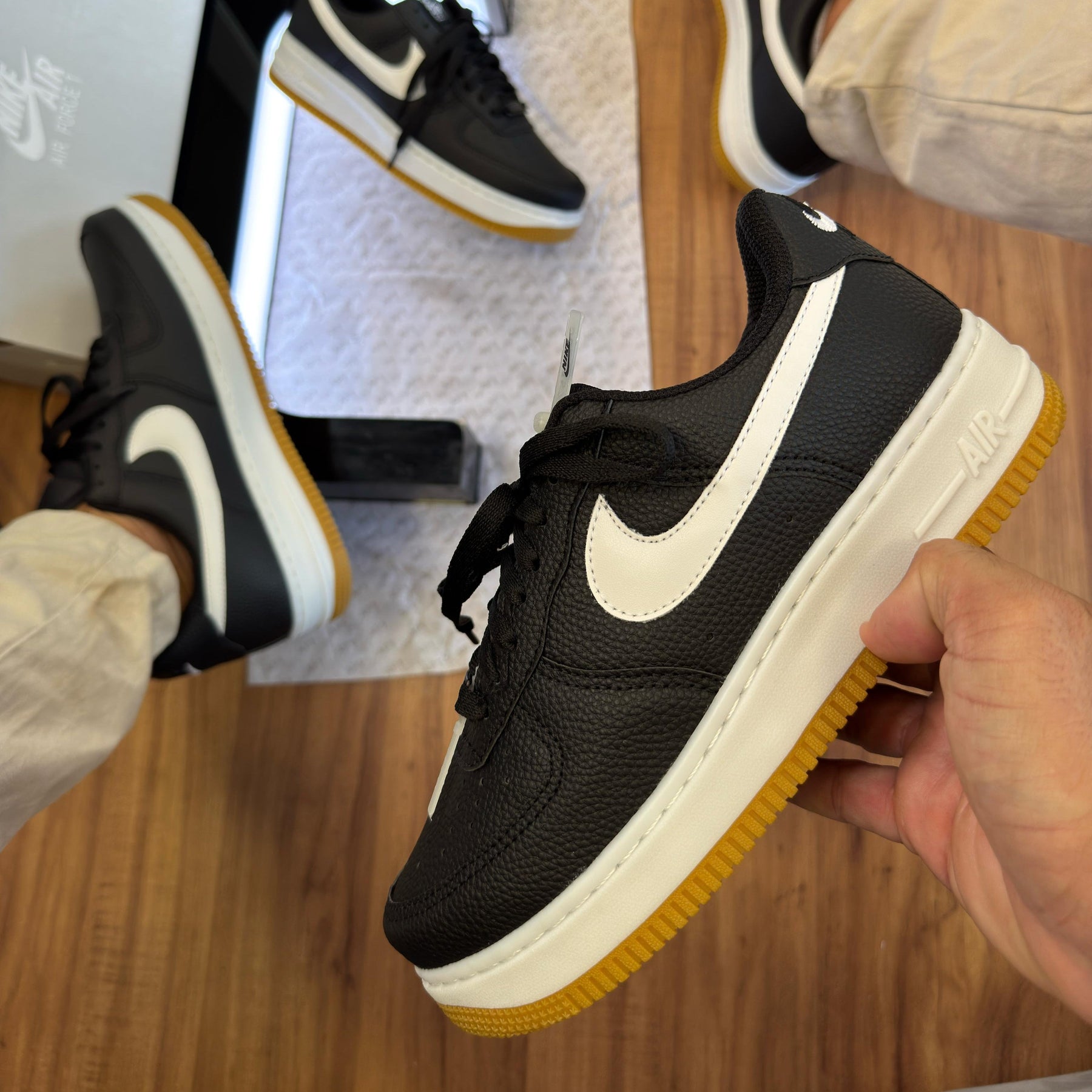 Tênis Air Force Couro Preto e Branco - Premium
