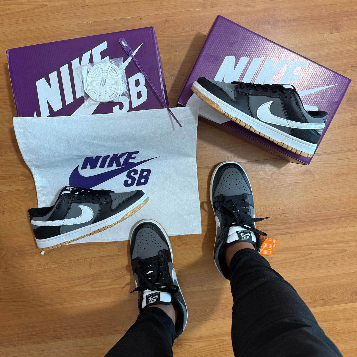 Tênis Dunk Cinza e Preto - Premium