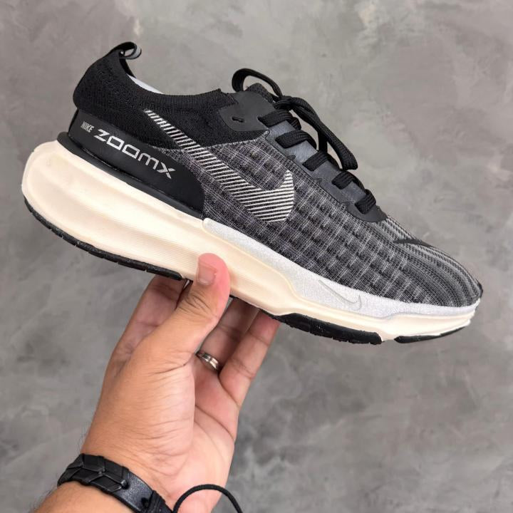Tênis Zoomx Preto - Premium