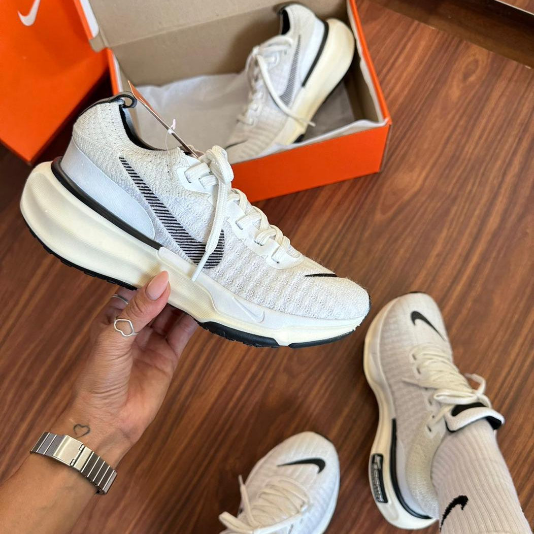 Tênis Zoomx Branco e Preto - Premium
